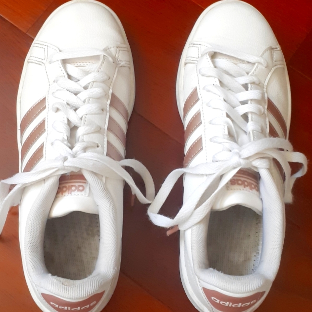 Adidas  3 striped sneakers